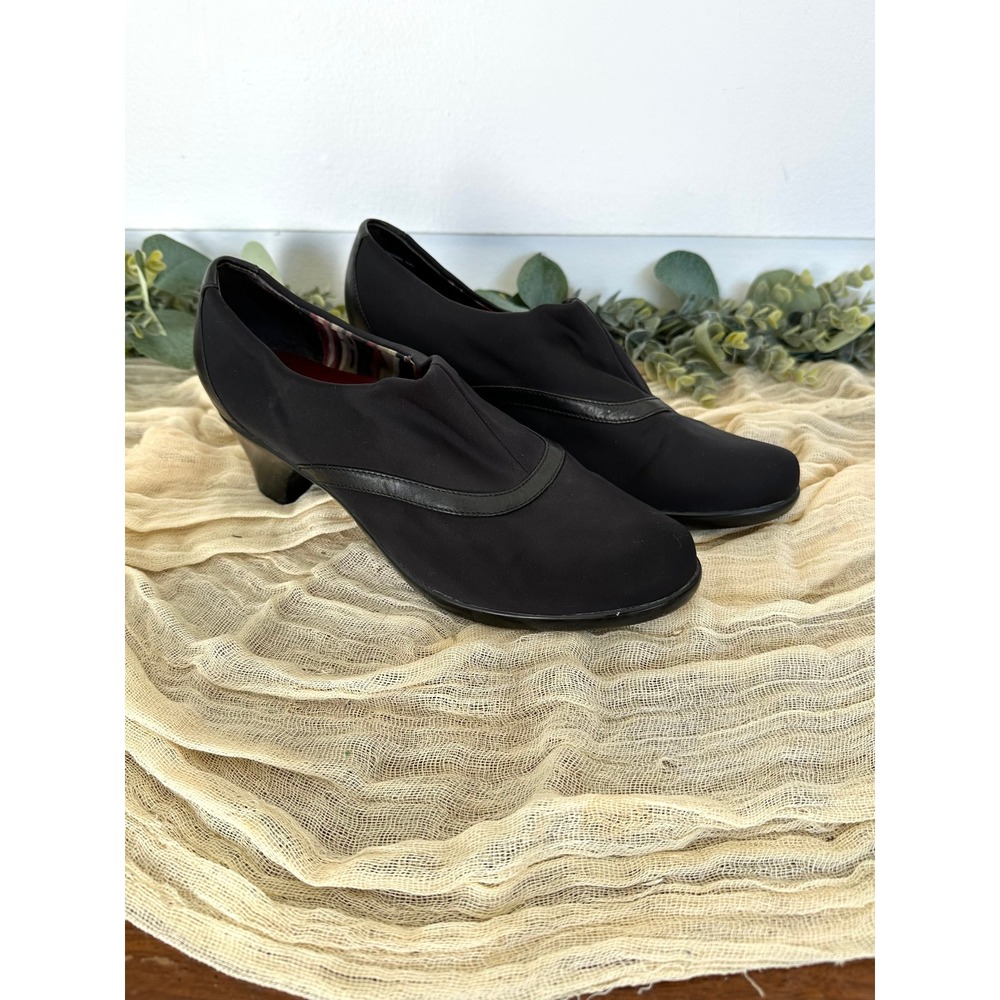Abeo bio Womens 8 black slip on heel 6387 Nylon stretch booties